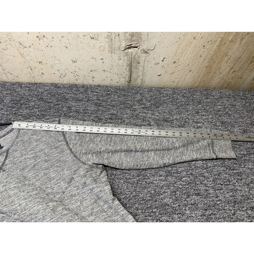 The North Face Mens Gray Heathered Crew Neck Sweatshirt XL V-Stitch Pullover